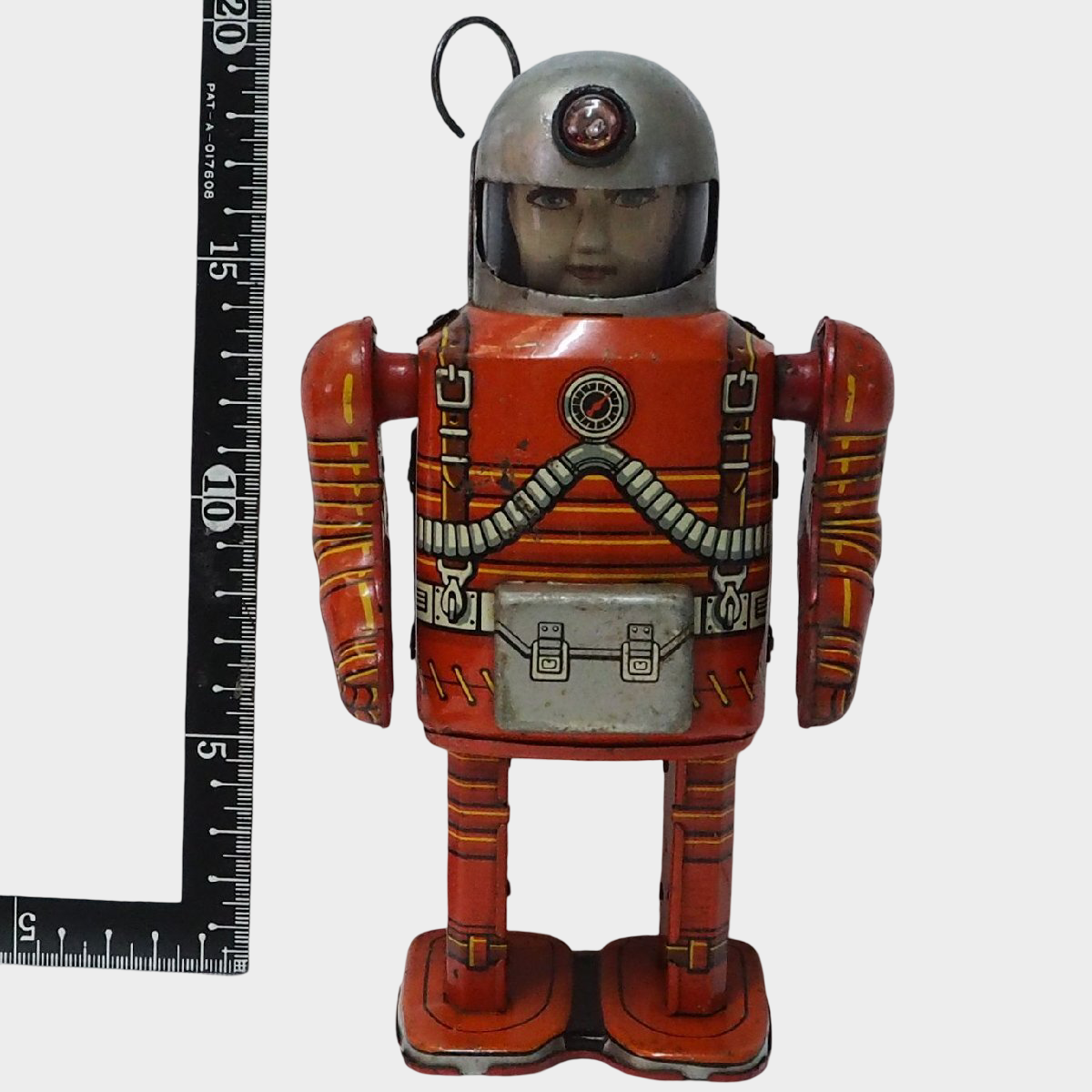 Masudaya Space Man Electric Walking Tin Astronaut Robot – Showa Era Japanese Sci-Fi Tin Toy, Rare Battery-Powered Model