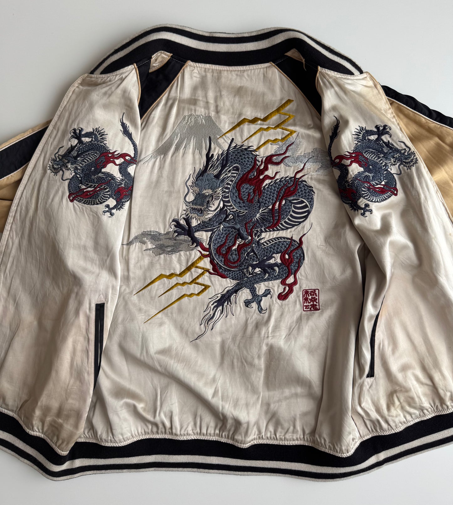 Vintage Karakuri Tamashii Reversible Sukajan Jacket L Dragon Fuji Goldfish Lotus Embroidered Japanese Souvenir Bomber