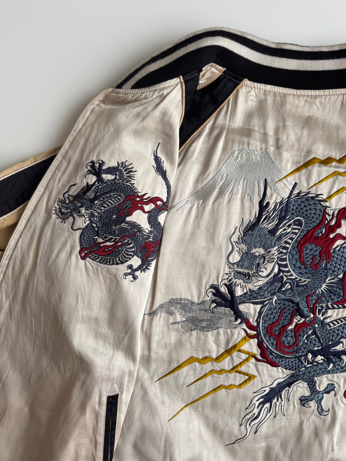 Vintage Karakuri Tamashii Reversible Sukajan Jacket L Dragon Fuji Goldfish Lotus Embroidered Japanese Souvenir Bomber