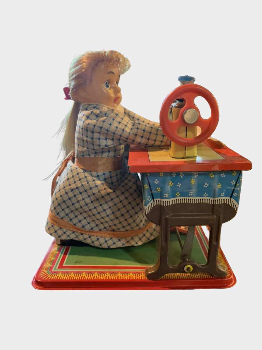 Vintage T.N. Nomura Dolly Dressmaker Tin Sewing Doll Showa Japanese Battery Toy