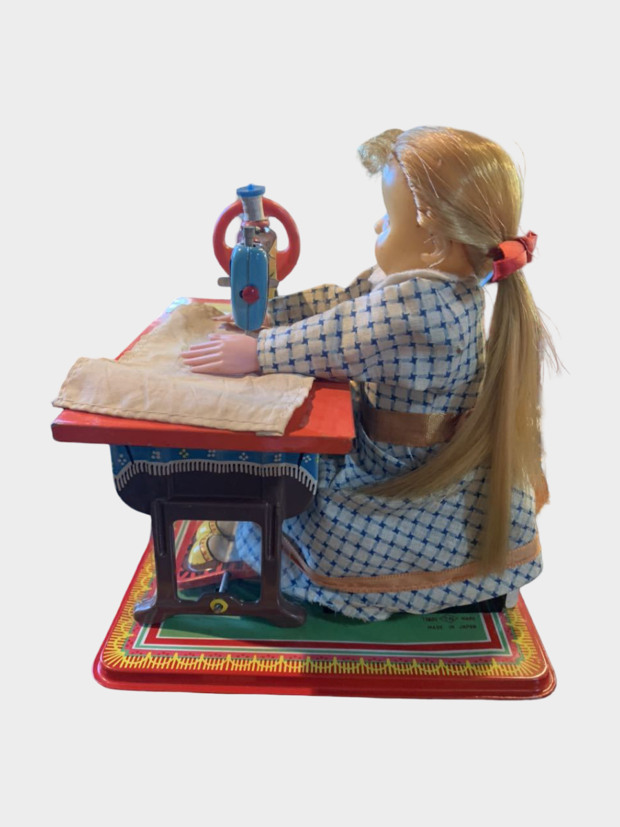 Vintage T.N. Nomura Dolly Dressmaker Tin Sewing Doll Showa Japanese Battery Toy