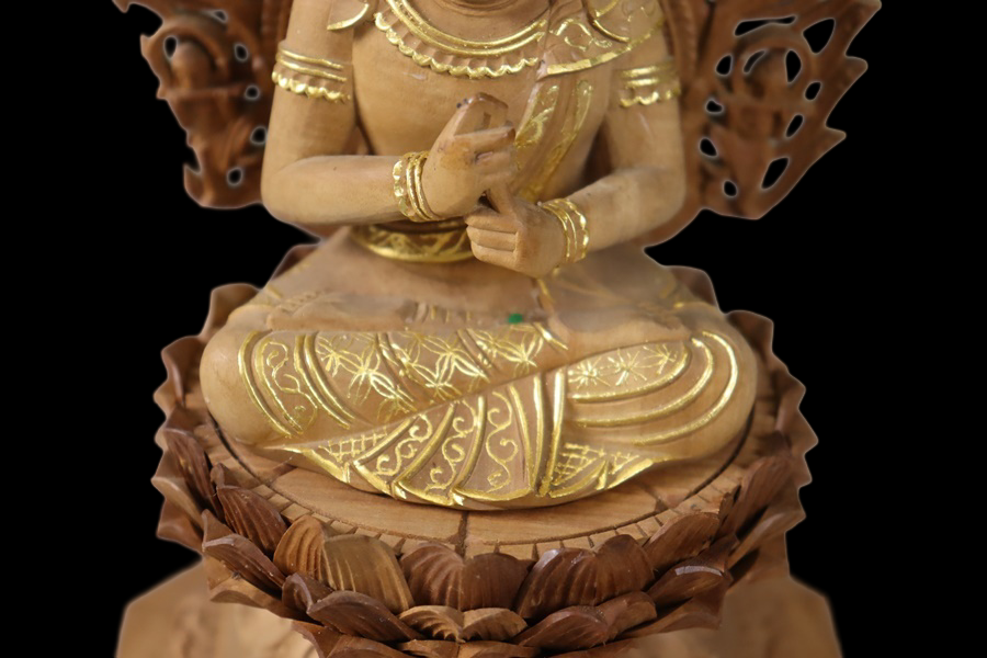 White Sandalwood Dainichi Nyorai (Mahavairocana) — Attributed to Arima Raitai — Tomobako