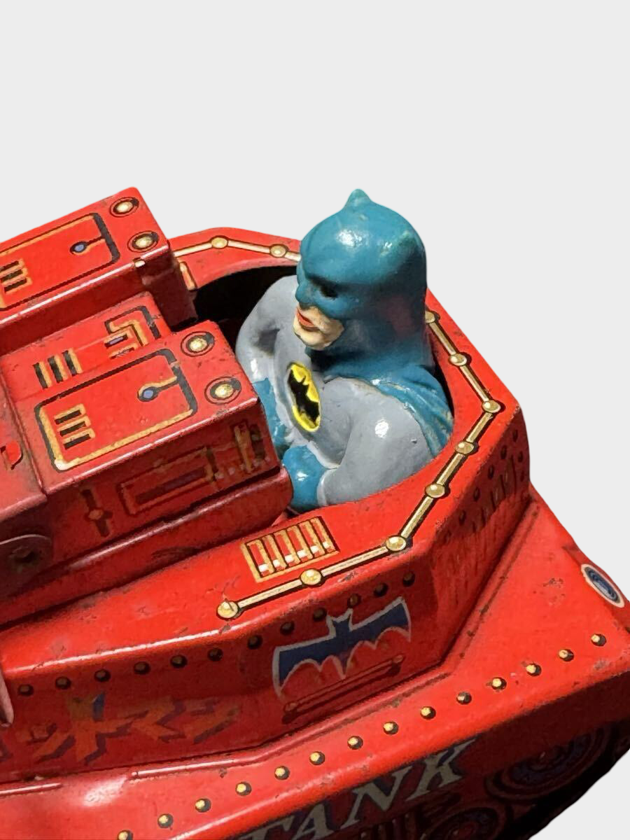 Yonezawa Toys “BATMAN TANK” Tin Armored Vehicle w/ Sofubi Batman — Showa-Era Japanese Friction Tank (Licensed DC Character)