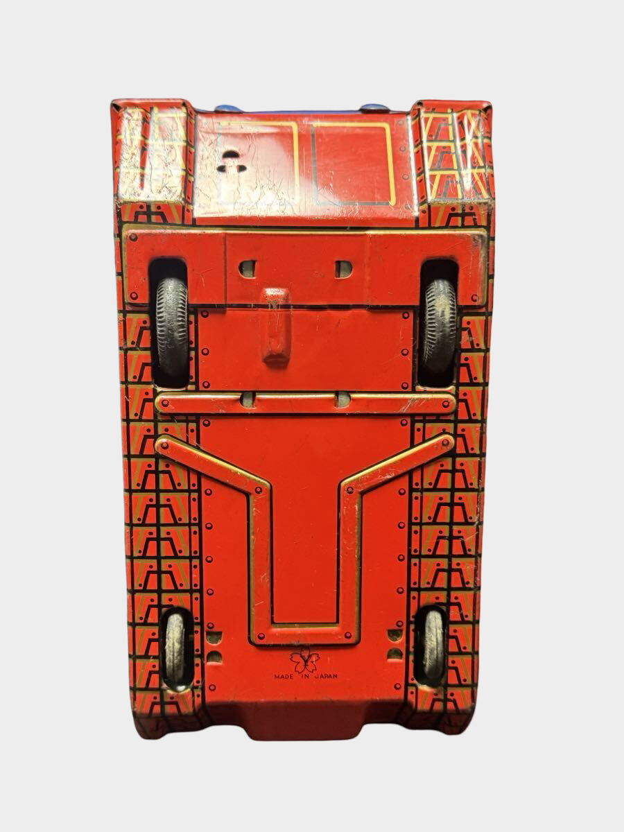 Yonezawa Toys “BATMAN TANK” Tin Armored Vehicle w/ Sofubi Batman — Showa-Era Japanese Friction Tank (Licensed DC Character)