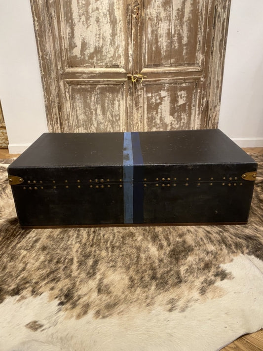 Louis Vuitton 1920s black trunk, blue stripe, 100 cm, view 2 of 9