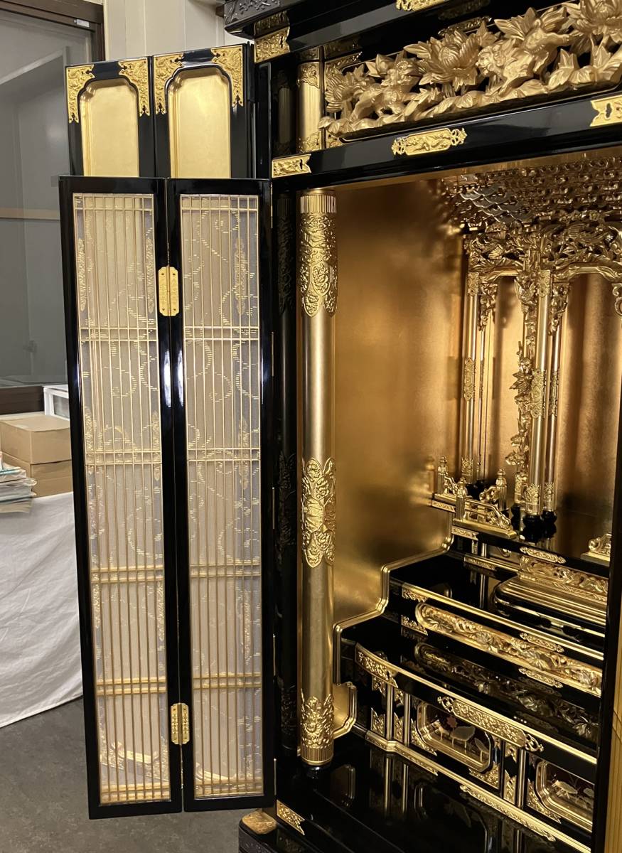 Deadstock Otani-ha Gold Butsudan Altar Cabinet — Two-Tier Guden Architecture, Black Lacquer Exterior & Gold Sanctum (Approx. 161 cm) — Estate-Scale Domestic Shrine