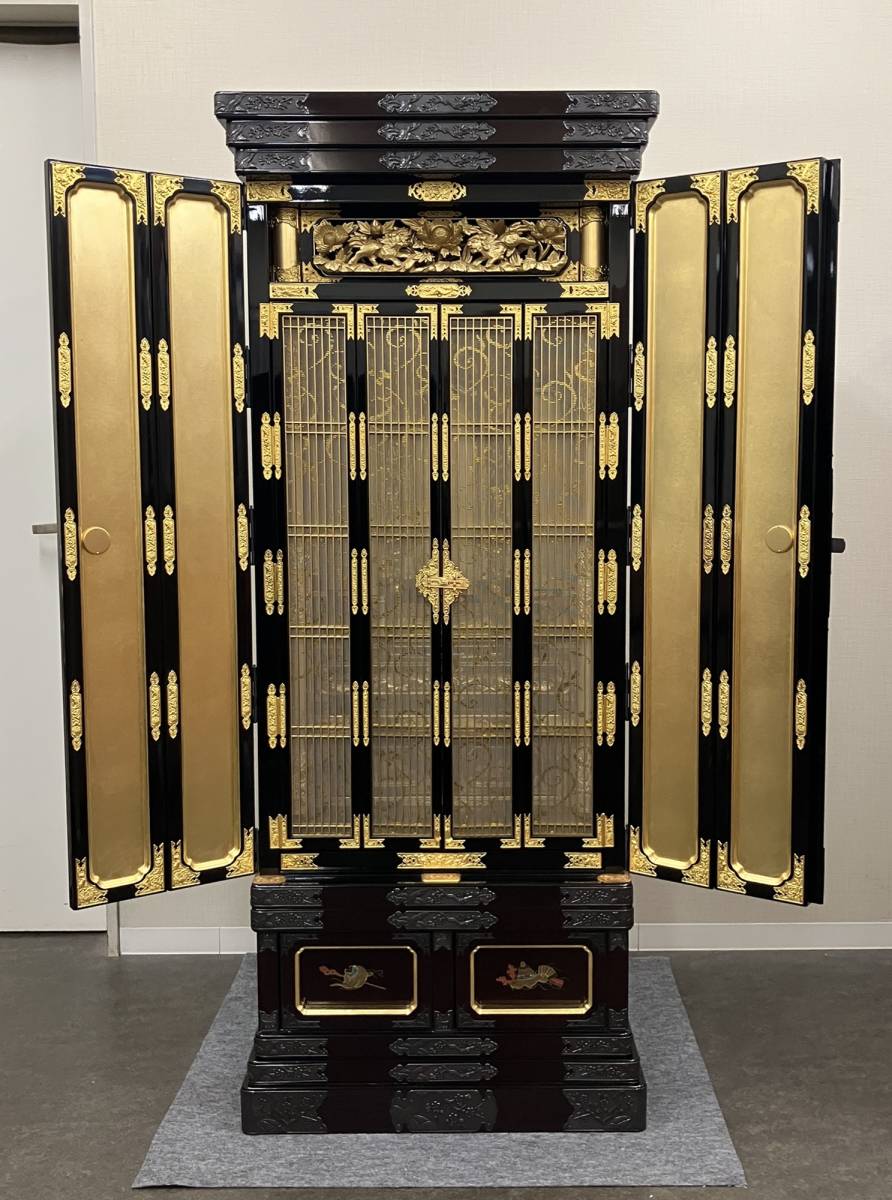 Deadstock Otani-ha Gold Butsudan Altar Cabinet — Two-Tier Guden Architecture, Black Lacquer Exterior & Gold Sanctum (Approx. 161 cm) — Estate-Scale Domestic Shrine