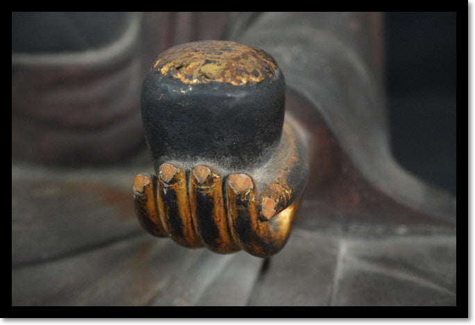 Large Seated Kannon Bosatsu with Gyokugan Crystal Eyes — 42cm Antique Carved Wood Figure, Serene Tang-Style Calm, Collector-Grade Presence
