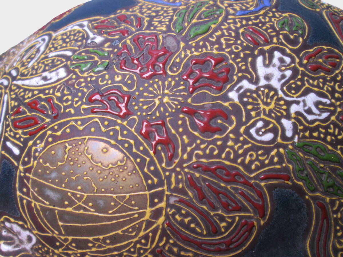 Monumental Kutani Ware Maneki‑neko | Gilded Polychrome Beckoning Cat