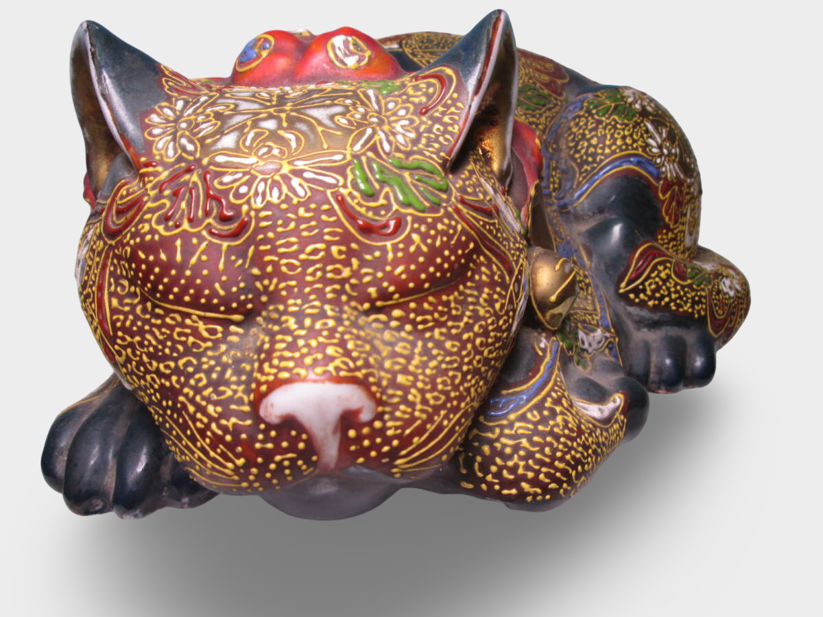 Monumental Kutani Ware Maneki‑neko | Gilded Polychrome Beckoning Cat