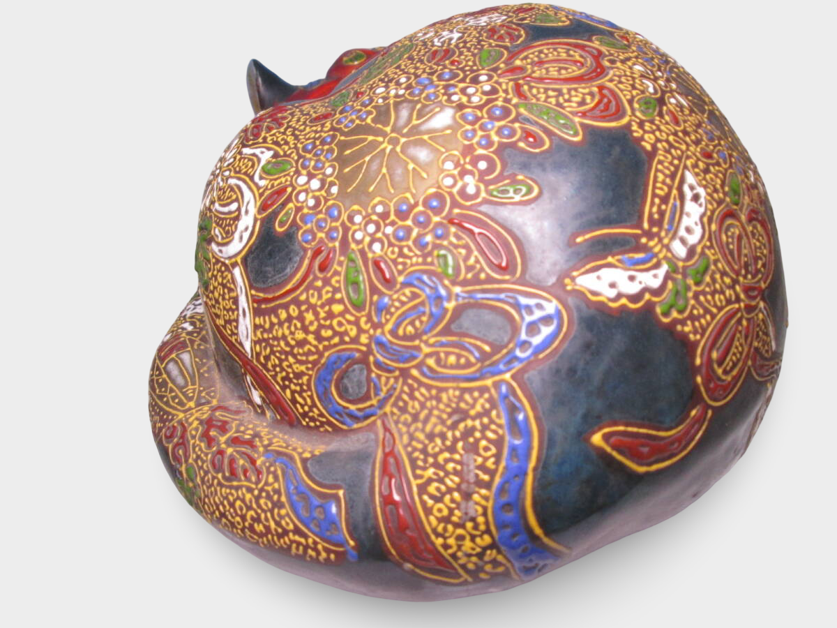 Monumental Kutani Ware Maneki‑neko | Gilded Polychrome Beckoning Cat