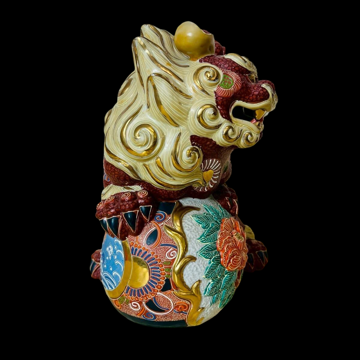 Kutani Ware Jewel-Ball Shishi Lion (Tama-nori Shishi) — Hand-Painted Polychrome Guardian Figure — Approx. 30 cm — Showa–Heisei Era Decorative Sculpture