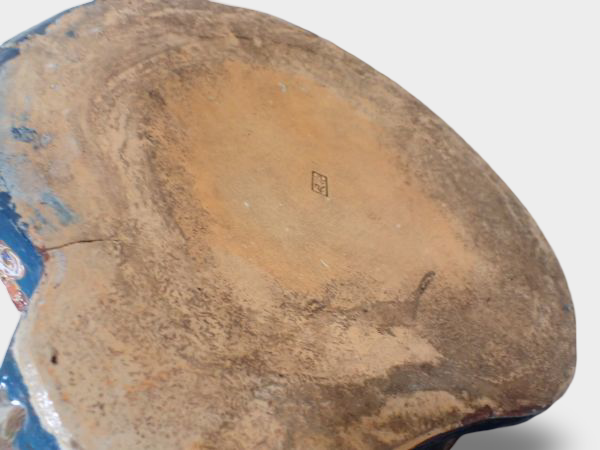 Monumental Kutani Ware Maneki‑neko | Gilded Polychrome Beckoning Cat | ~60 cm Heirloom Sculpture