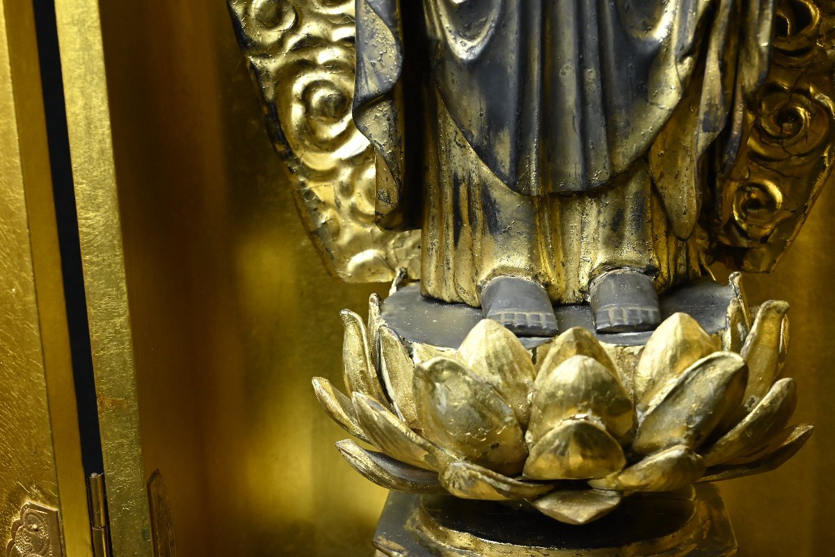 Edo Period Gyokugan Amida Nyorai Zushi 69cm — Temple-Housed Wooden Buddhist Sculpture with Crystal Eyes
