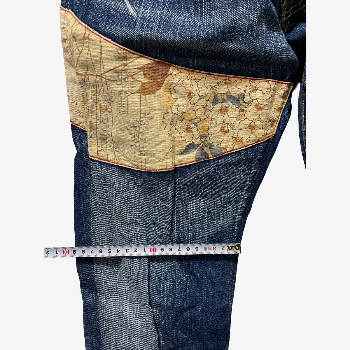 Vaqueros ETERNAL Bitchū Kurashiki Kōbō KURA 25405 de patchwork wagara chirimen, fabricados en Japón, finales de los años 2000, talla 32