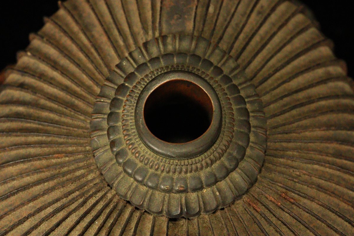Edo-Period 62-Ken Suji Kabuto — Saotome-Style Samurai Helmet with Oversized Kuwagata Maedate (Sabi-Ji)