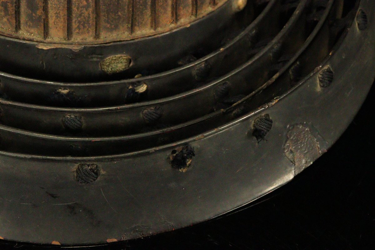 Edo-Period 62-Ken Suji Kabuto — Saotome-Style Samurai Helmet with Oversized Kuwagata Maedate (Sabi-Ji)
