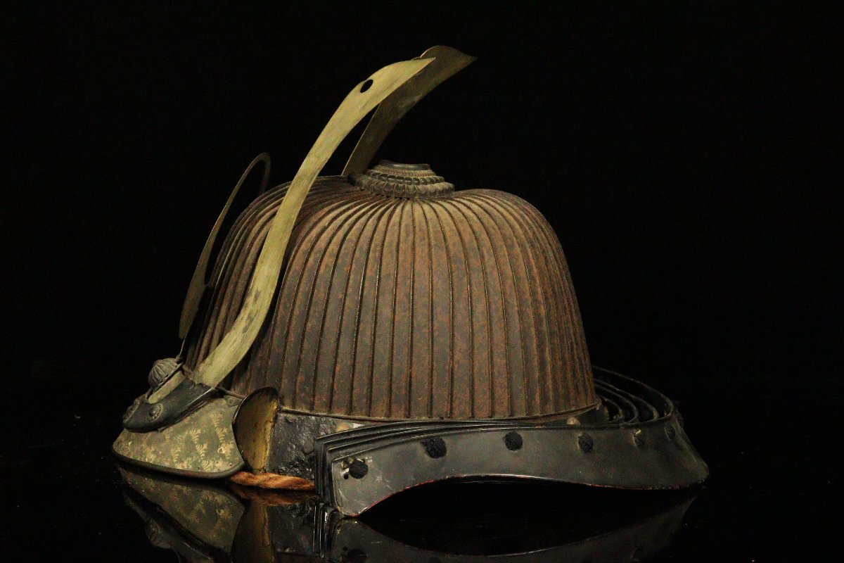 Edo-Period 62-Ken Suji Kabuto — Saotome-Style Samurai Helmet with Oversized Kuwagata Maedate (Sabi-Ji)