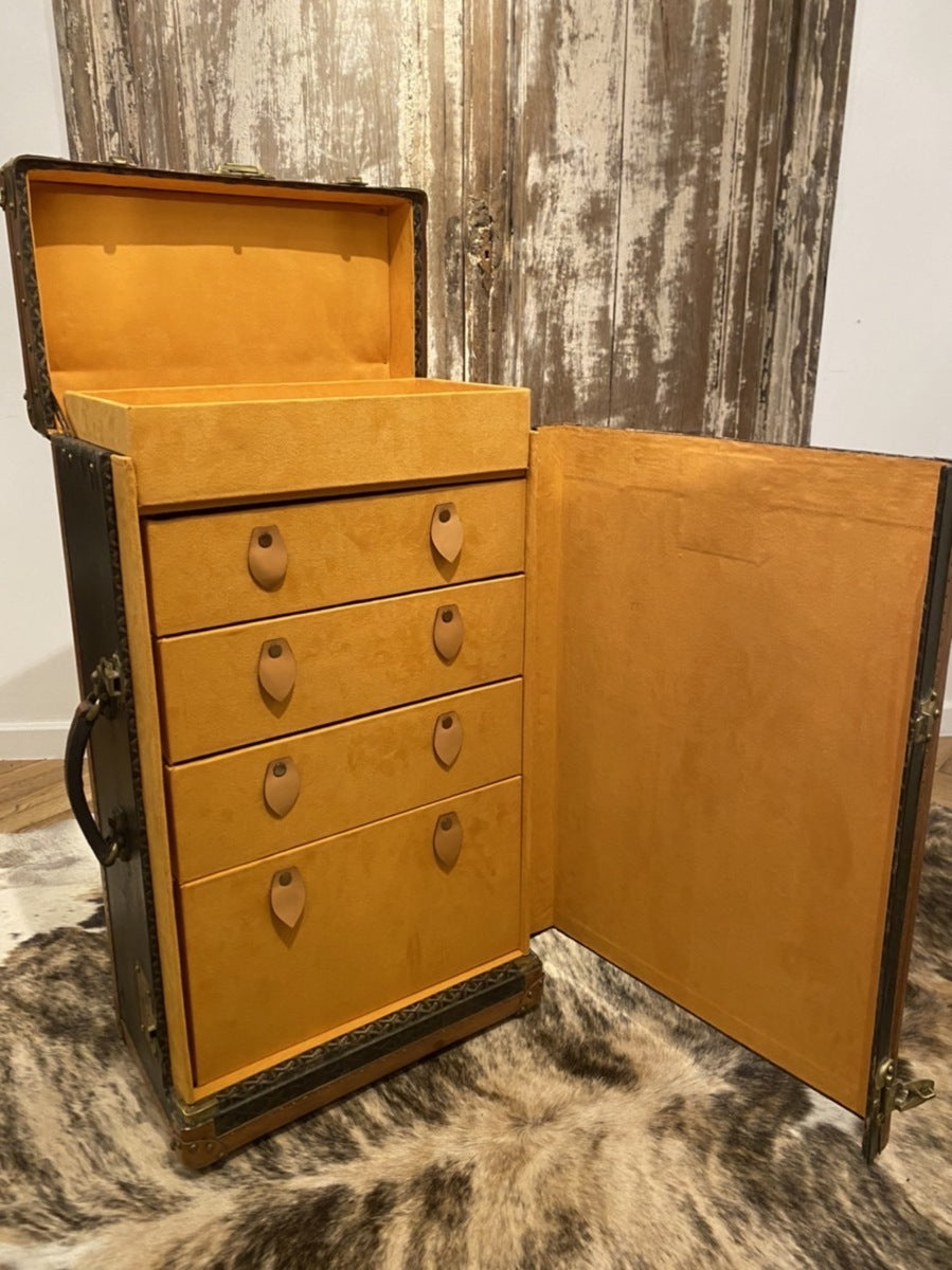Goyard Antique Closet Trunk Pair Nos. 16 & 17, Patterned Canvas with Fitted Drawers, France, Early 1900s
