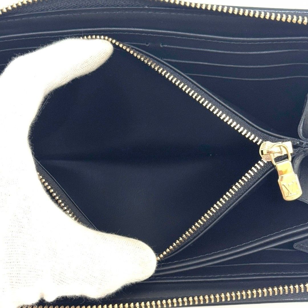 Louis Vuitton × Takashi Murakami Zippy Wallet, view 5