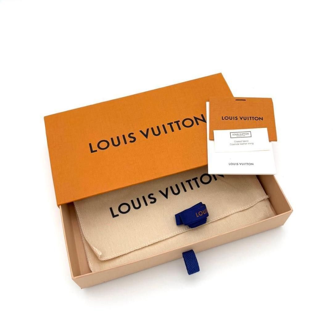 Louis Vuitton Monogram Vernis Zippy Wallet M64158, view 10