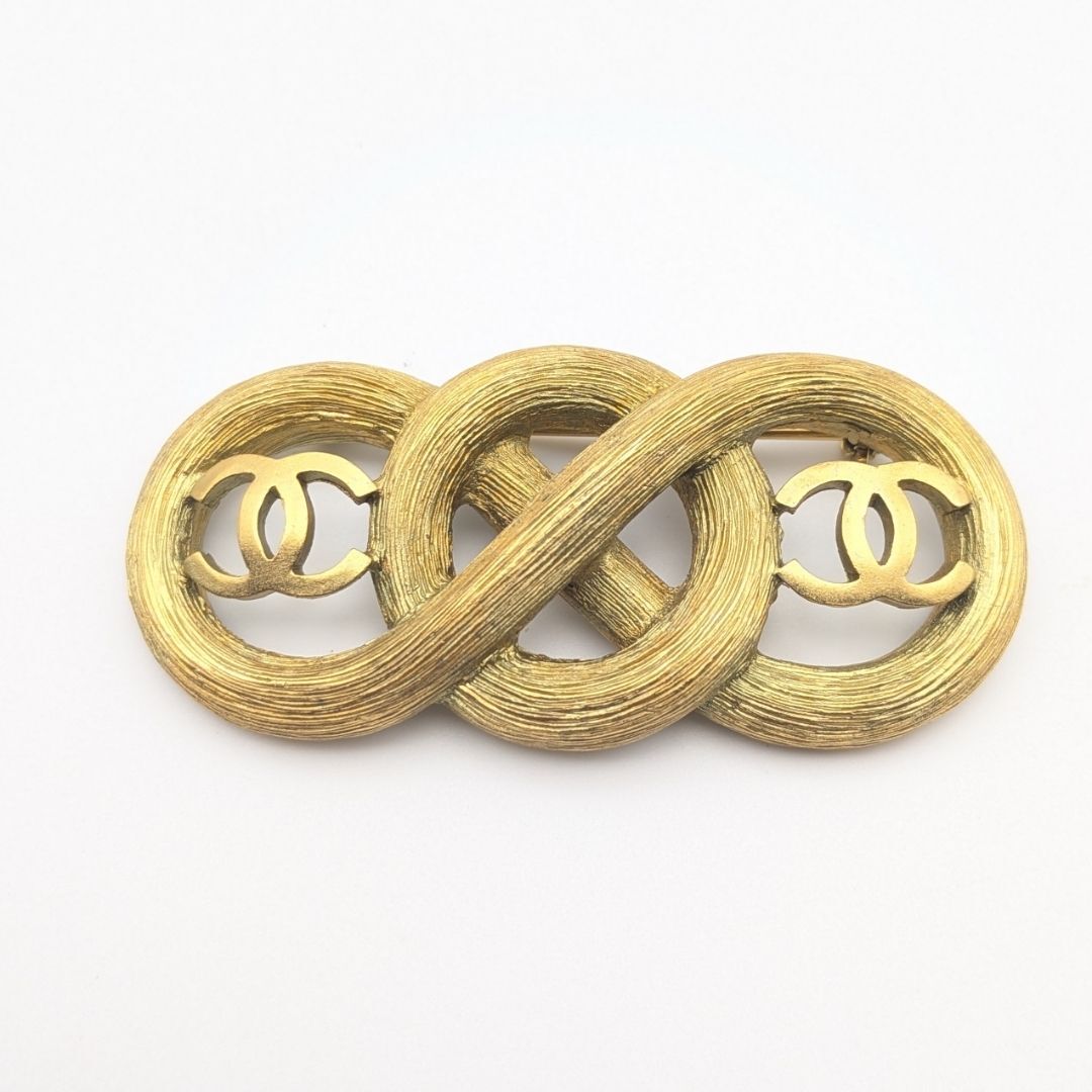 Chanel Twisted Infinity Brooch with Two CCs, view 1