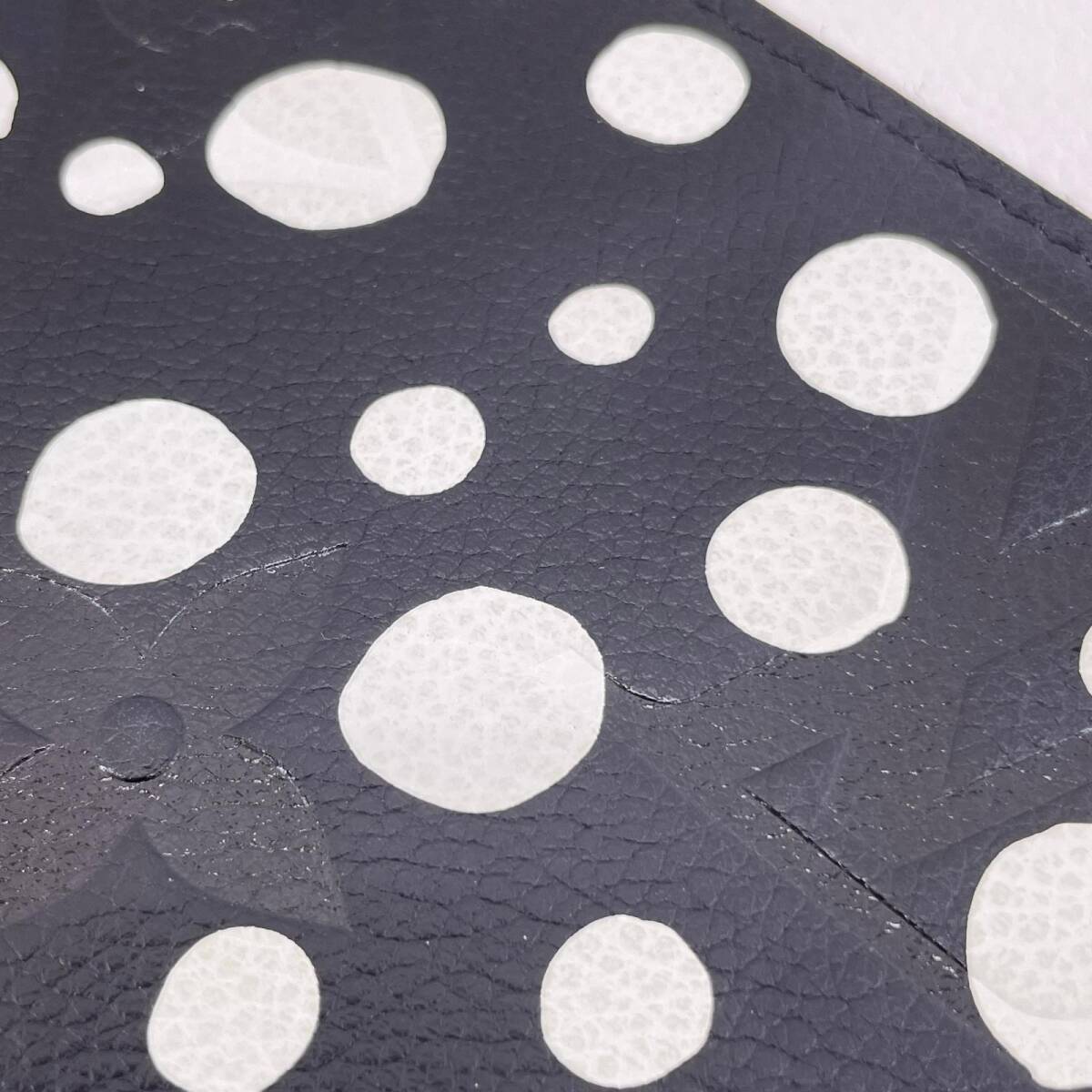 Louis Vuitton × Yayoi Kusama Zippy Wallet M81906, view 8