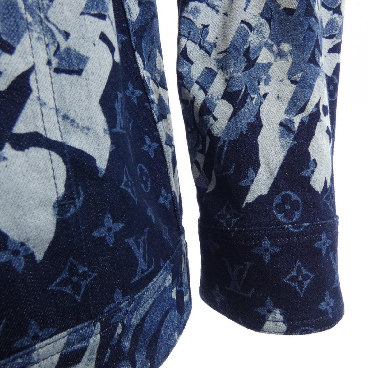 Louis Vuitton Monogram Printed Denim Jacket HQA01WFSG, view 6