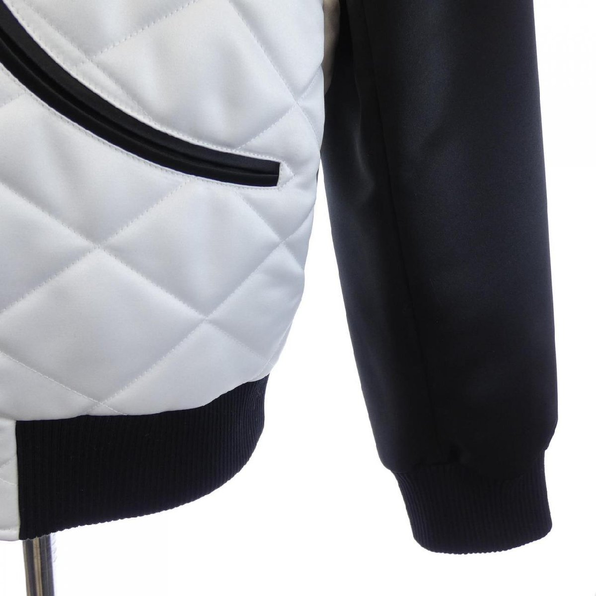 Louis Vuitton Quilted Varsity Blouson HRB75EMDM, view 6