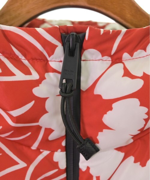 PRADA Milano Red and White Floral Nylon Down Puffer Jacket with Enamel Triangle Plaque, view 4
