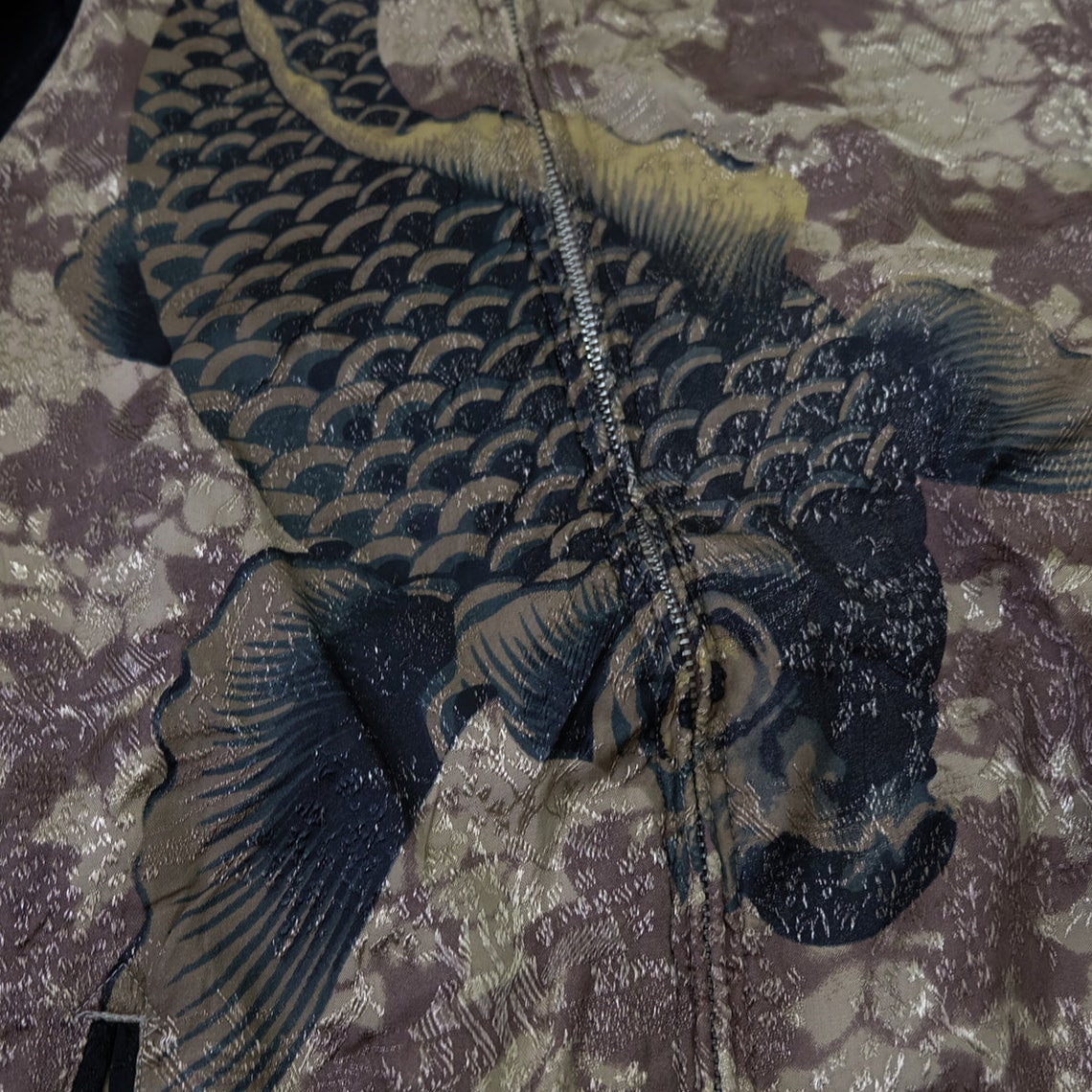Vintage Black Brown HYAKKA RYORAN Japan Japanese Koi Fish Carp Dragon Ryu Embroidered A la Soga Shohaku Painting Nihonga Tattoo Art Design Embroidery Yokosuka Jumper Yakuza Yanki Sukajan Souvenir Jacket ( Size : M )