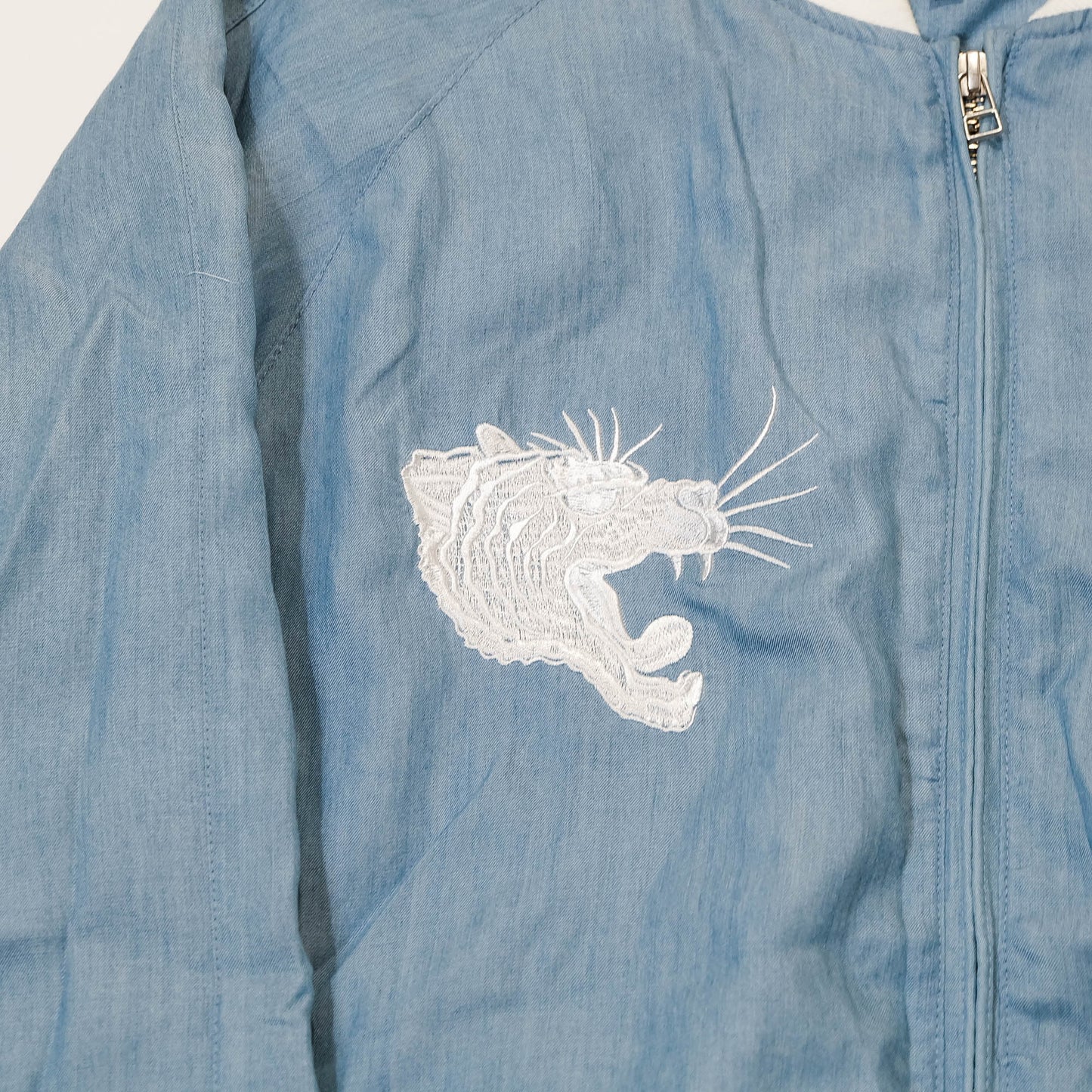 Minimalist Wagara Streetwear Jacket Featuring White Embroidered Tiger Artwork & Classic Japan Souvenir Style