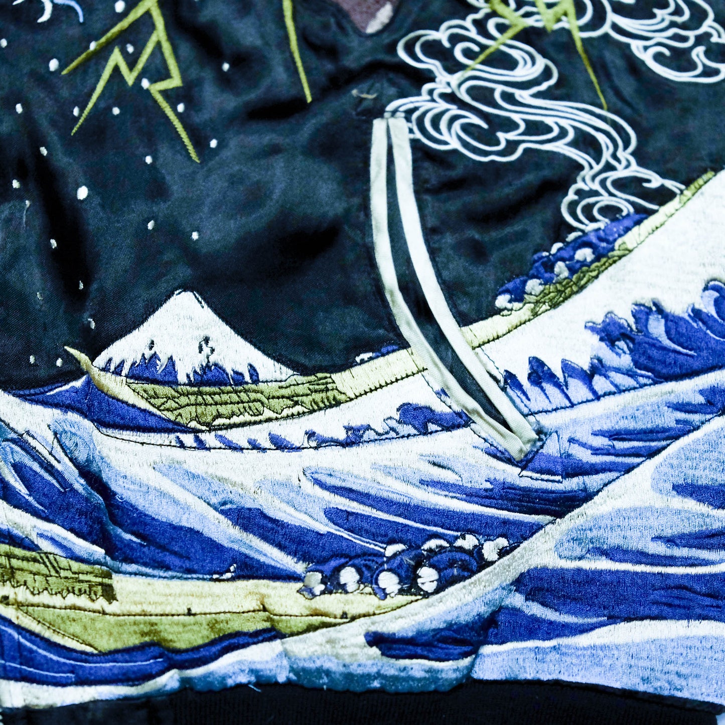 Rare Japanese Oni Wind & Thunder Gods × Great Wave Embroidered Rayon Souvenir Jacket