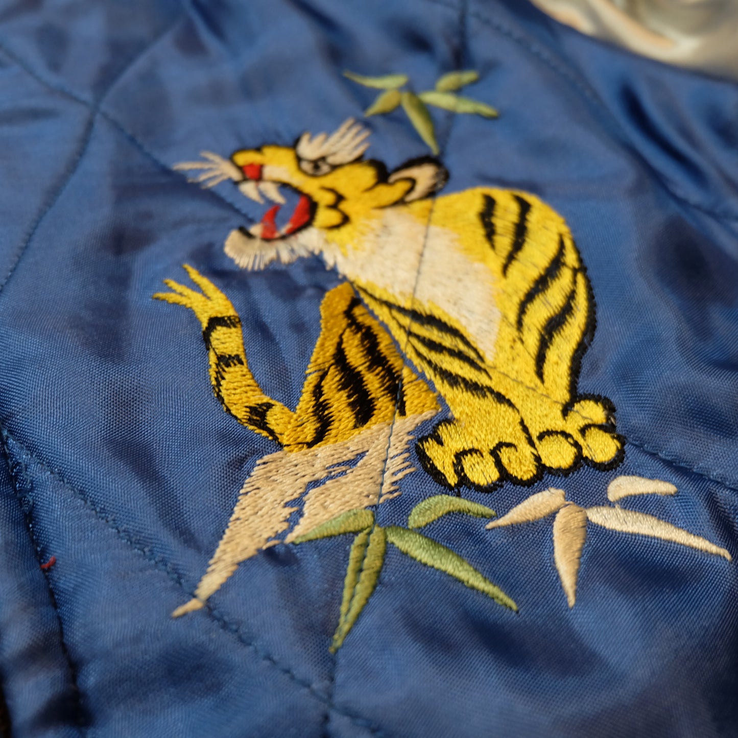 Reminiscence Padded Sukajan Jacket M–L | Japanese Tiger Dragon Eagle Embroidery Quilted Souvenir Bomber Jacket