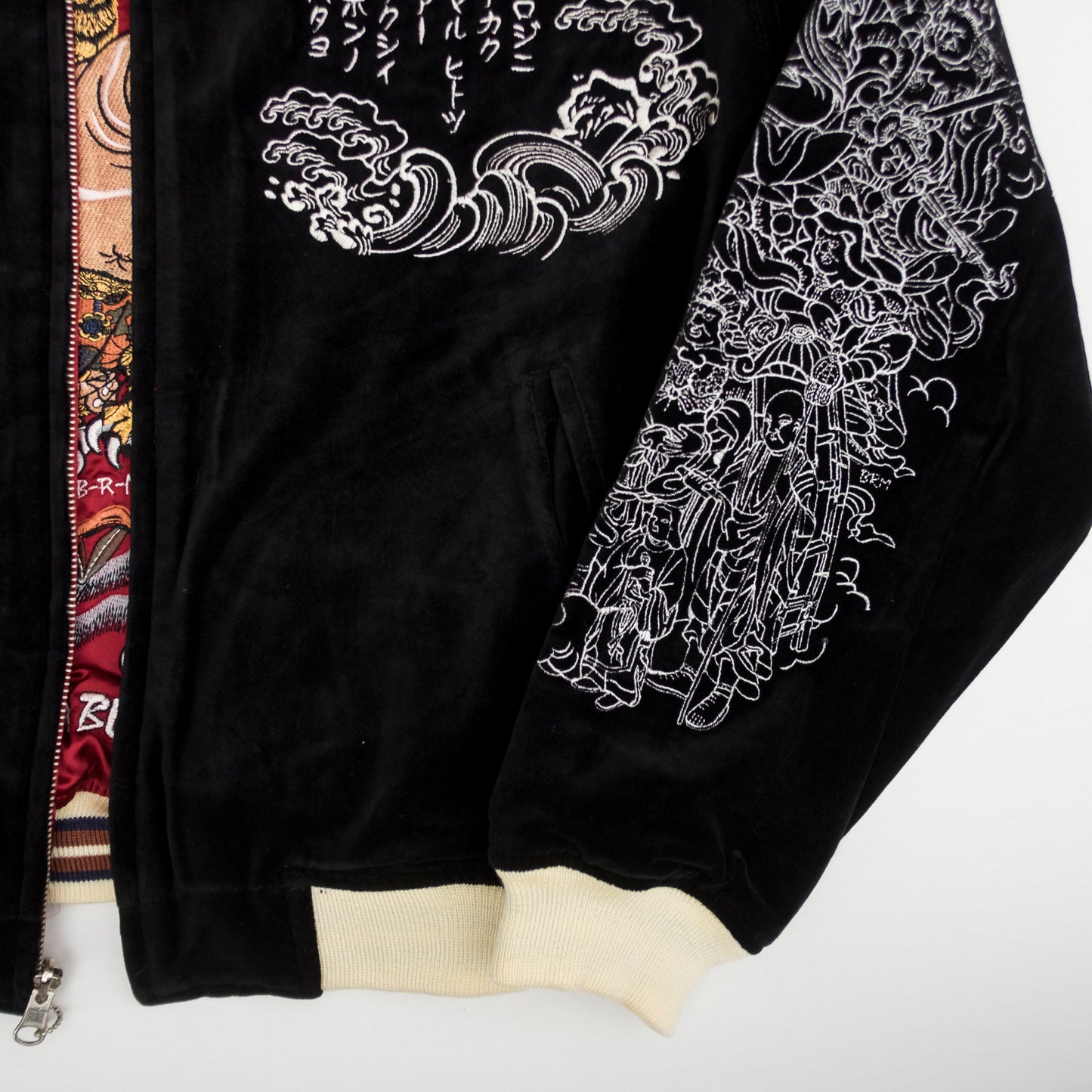 Tedman SUIKODEN Japanese Yamabushi Warrior Hinomaru Embroidered Embroidery Souvenir Sukajan Yokosuka Jumper Bomber Tattoo Art Design Velvet Velour Reversible Jacket ( Size 38: S )