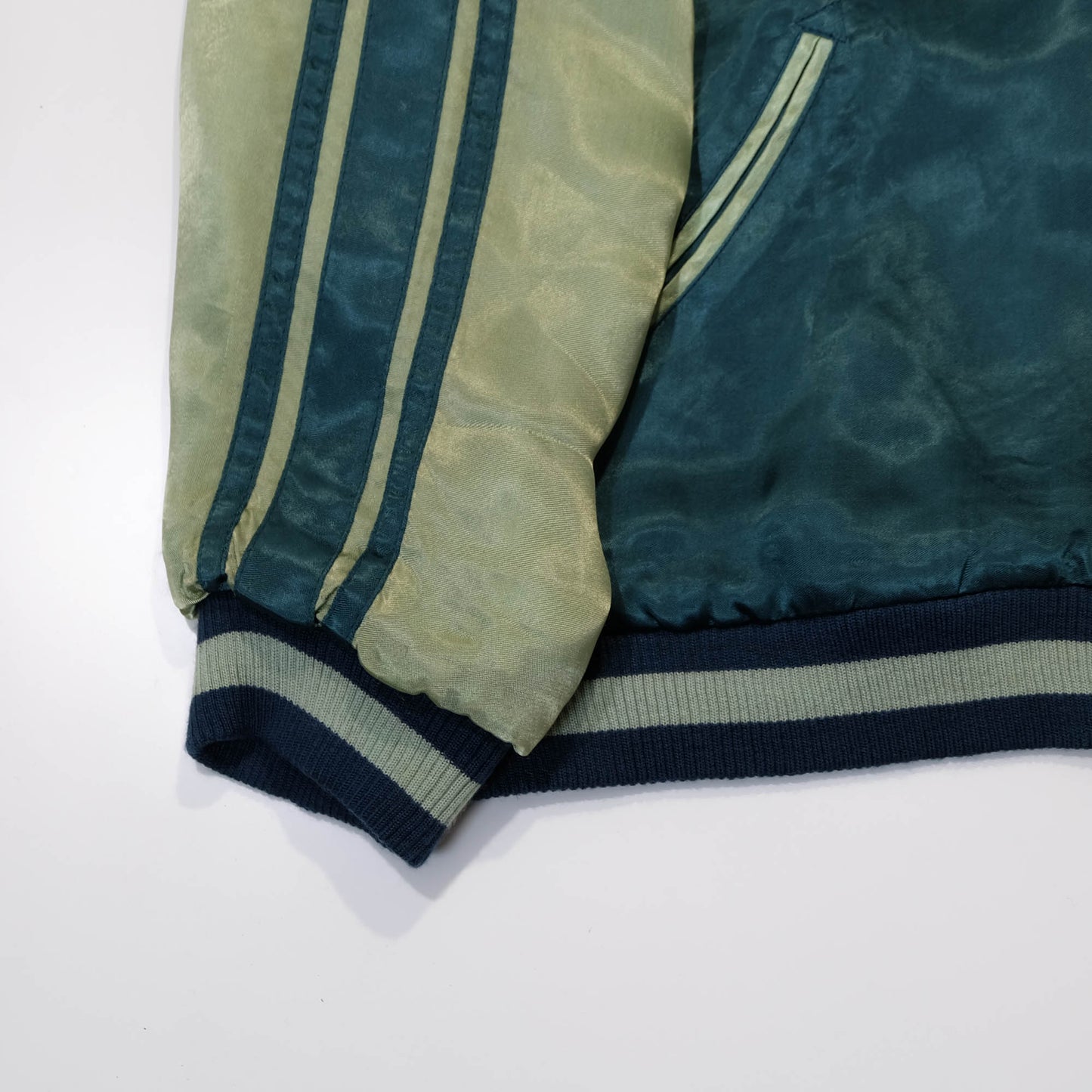 Elegant Japanese Embroidered Jacket Featuring Traditional Kingyo Goldfish, Water Ripples & Edo-Inspired Artwork