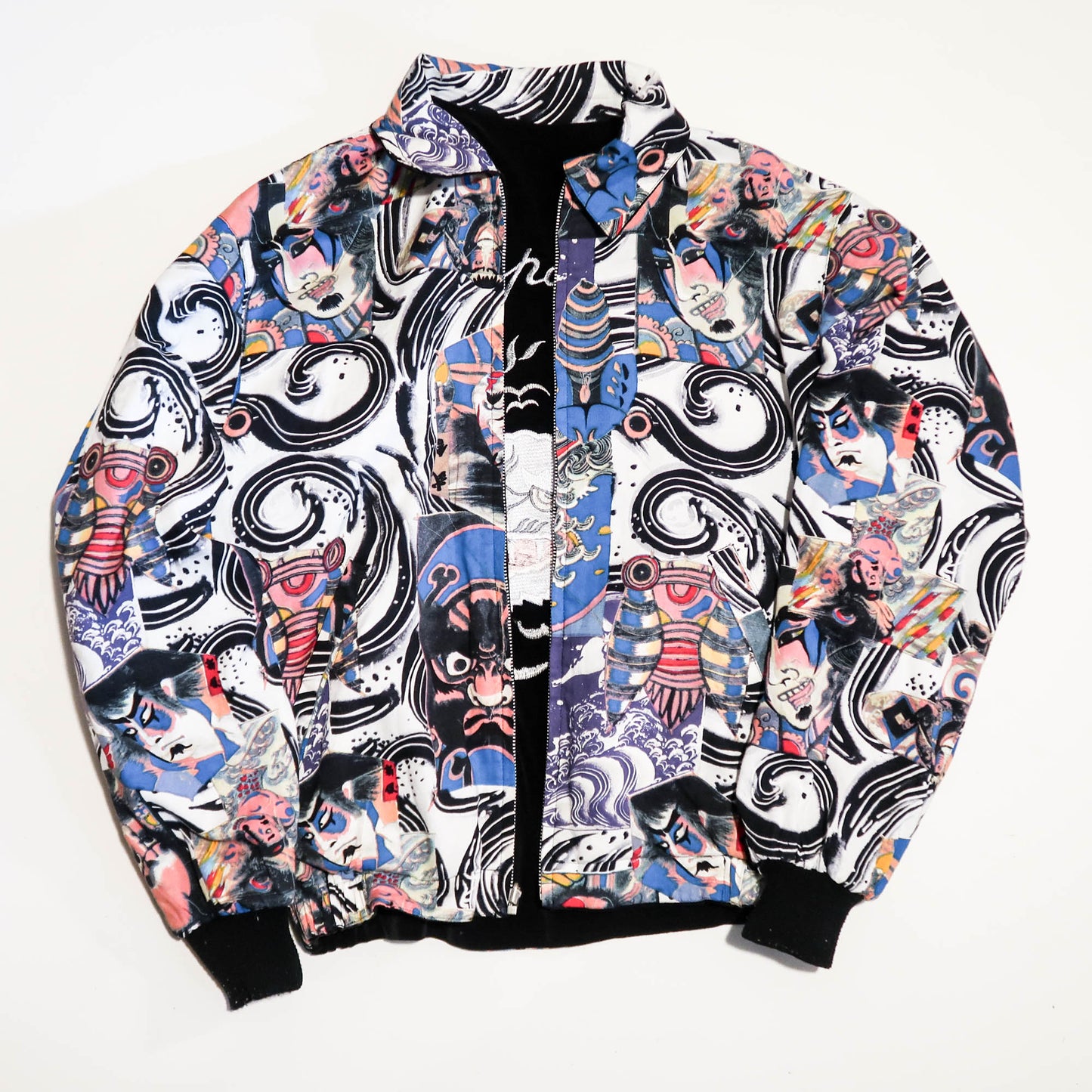 Reversible Black Velvet Dragon Sukajan Jacket – Ukiyo-e Kabuki Samurai Art Collage Japanese Souvenir Blouson