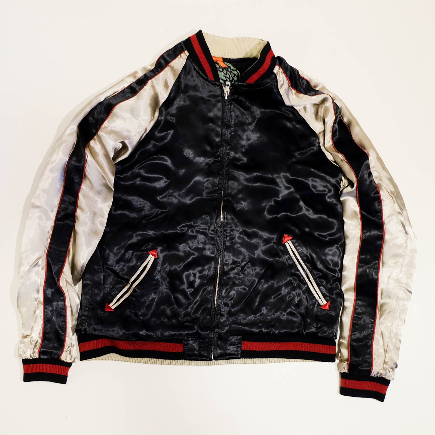 Yakuza Yanki Style Dragon Sukajan Jacket Japanese Embroidered Souvenir Jacket – Black Velvet Dragon Streetwear Artwear Size M