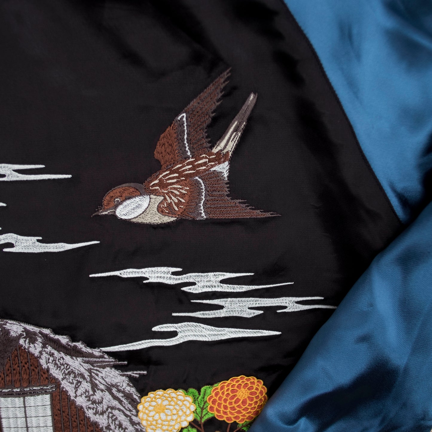 Blue and Black Japanese Sparrow Birds Hinomaru Sunset Embroidered Embroidery Souvenir Sukajan Yokosuka Jumper Bomber Jacket ( Size : L )