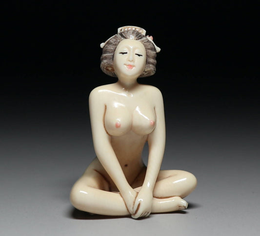 Japanese Erotica Risque Shunga Sitting Bijin Geisha Nude Sagemono Netsuke Okimono Doll Statue Art