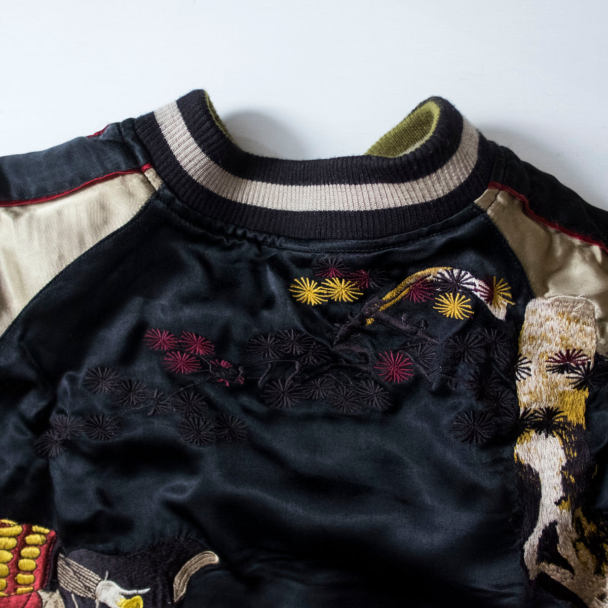 Samurai Ukiyo-e Dragon Reversible Sukajan Jacket Size L | Japanese Nihonga Inspired Souvenir Bomber