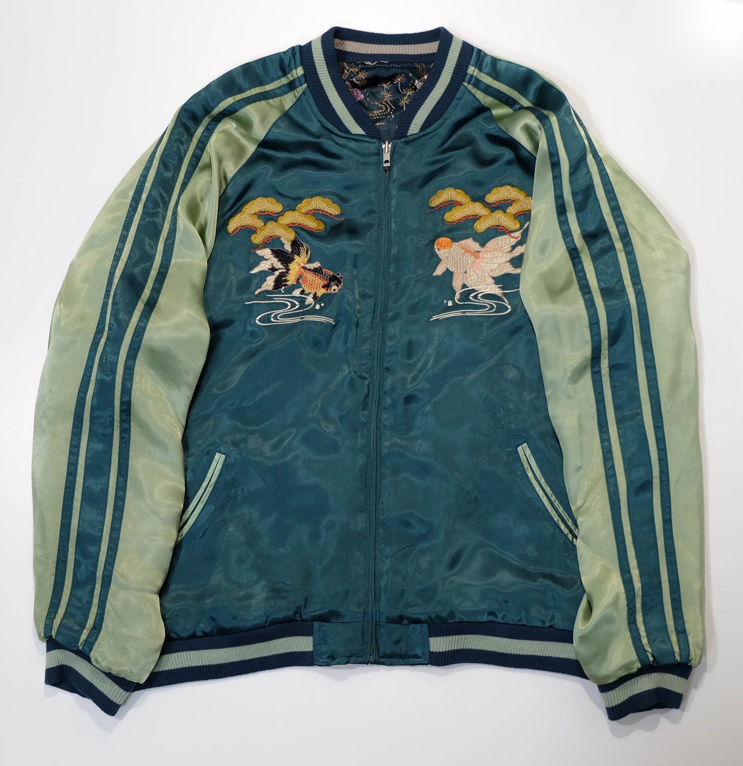 Elegant Japanese Embroidered Jacket Featuring Traditional Kingyo Goldfish, Water Ripples & Edo-Inspired Artwork