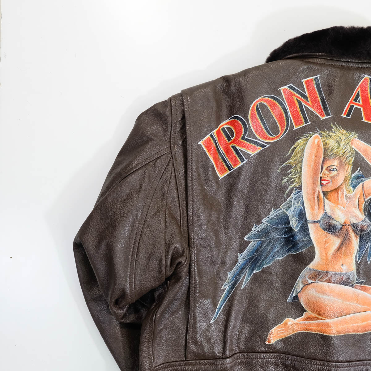 Chaqueta de vuelo G-1 de la Marina de EE. UU. de 1977, de Ralph Edwards, arte pin-up pintado en la nariz «Iron Angel», MIL-J-7823E, talla 44