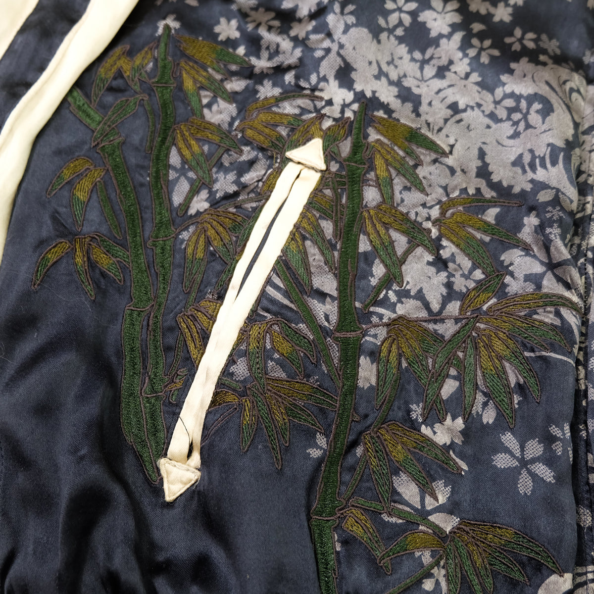 Miyabi Musubi Reversible Japanese Sukajan Tiger Sakura Koi Dragon Phoenix Embroidered Souvenir Jacket | Black Ivory Wagara Bomber