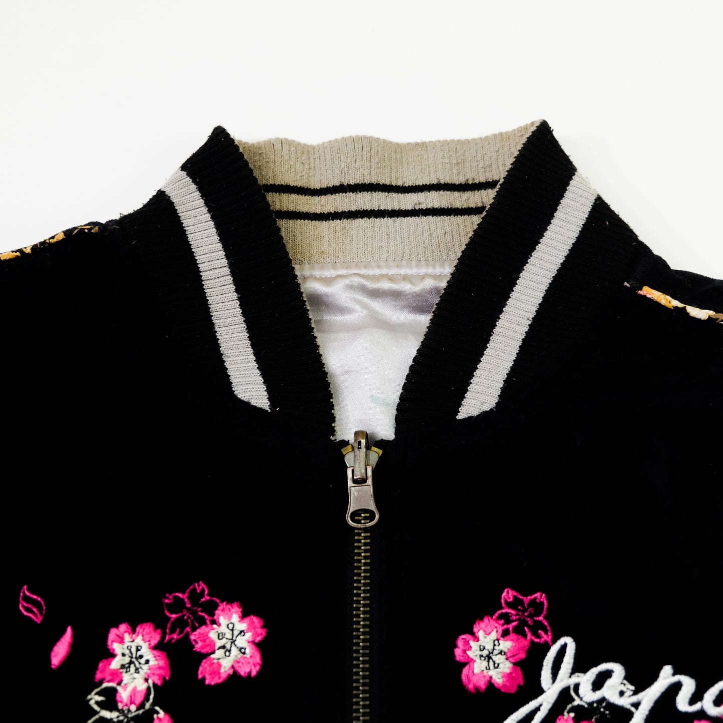Vintage Japanese Velvet Sukajan Japan Map Sakura Mt Fuji Embroidered Reversible Souvenir Jacket | Size M