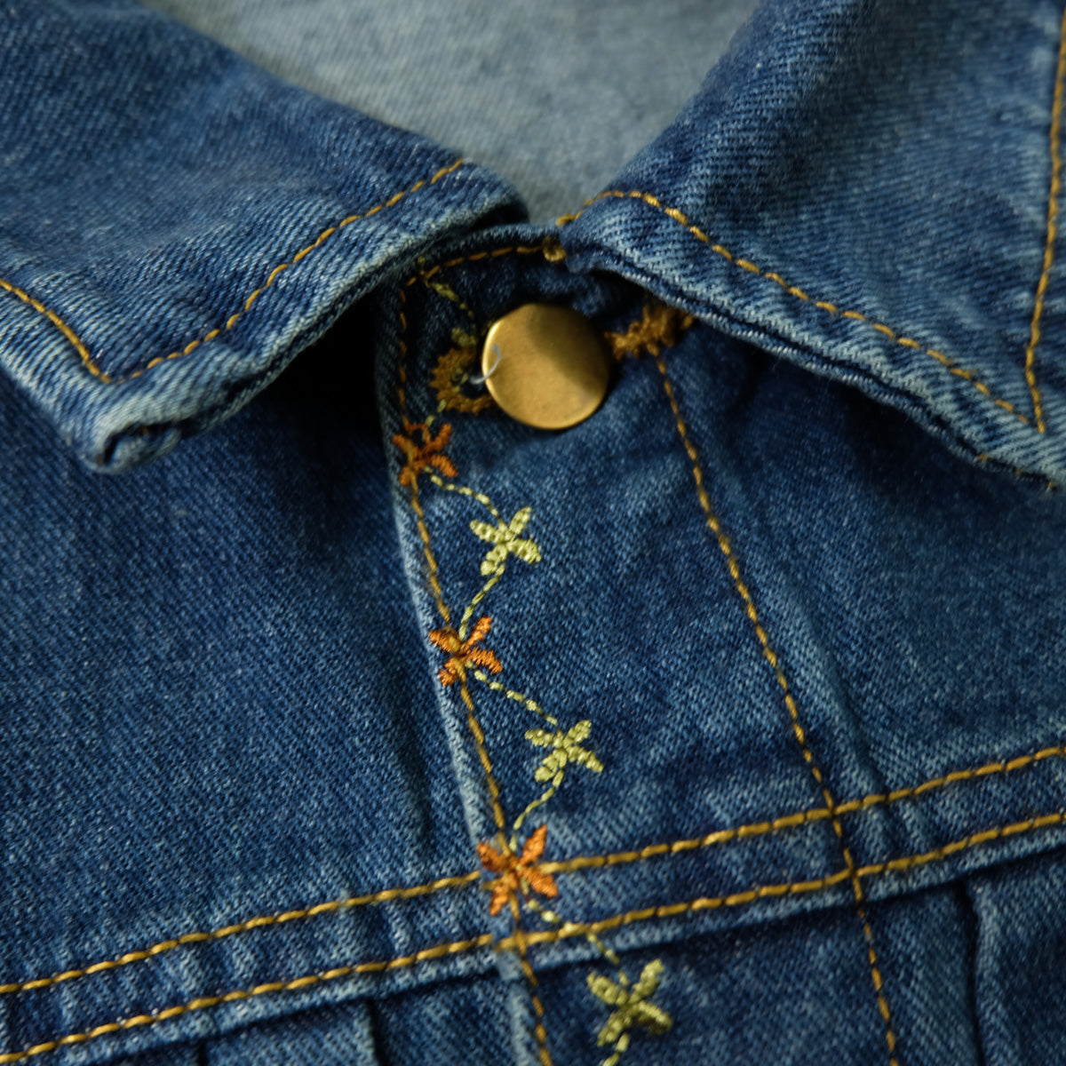 Ladies XL Hummingbird Floral Embroidered Denim Jean Jacket | Blue Vintage Style Trucker Jacket