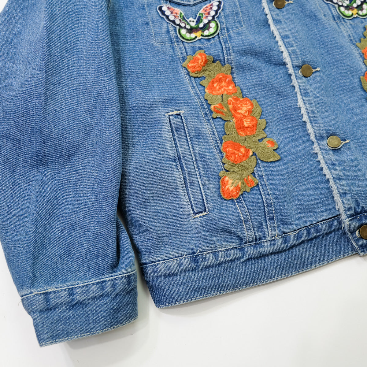 L’Aveugle Par Amour Tiger Embroidered Custom Patches Sherpa Denim Jacket | Butterfly Rose Bird Patch Trucker Coat | Maximalist Streetwear (Copy)