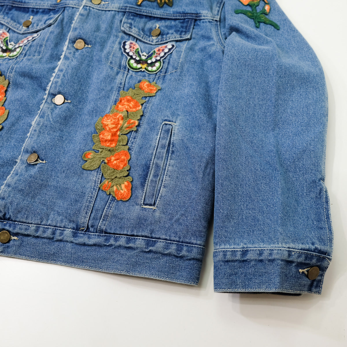 L’Aveugle Par Amour Tiger Embroidered Custom Patches Sherpa Denim Jacket | Butterfly Rose Bird Patch Trucker Coat | Maximalist Streetwear (Copy)