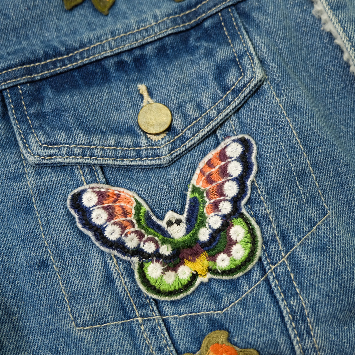 L’Aveugle Par Amour Tiger Embroidered Custom Patches Sherpa Denim Jacket | Butterfly Rose Bird Patch Trucker Coat | Maximalist Streetwear (Copy)