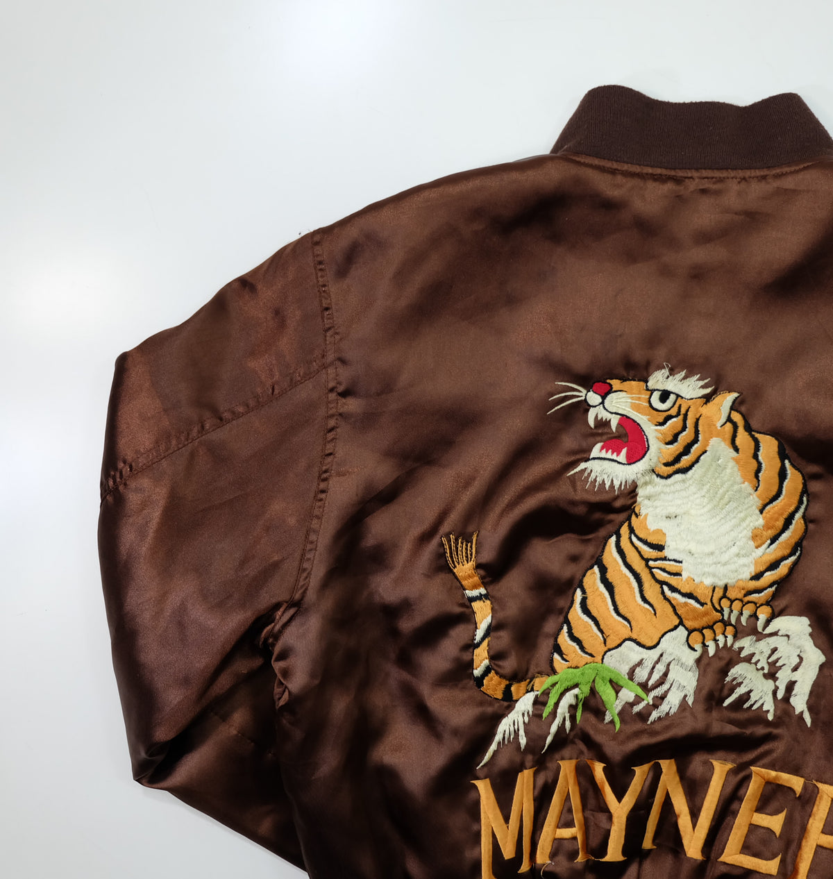 MIC MORE “MAYNER” Tiger Embroidered Brown Satin Bomber Jacket | Betty Script Quilted Sukajan Style | Size M